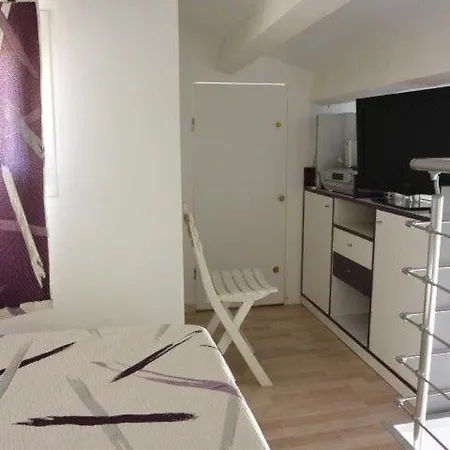 Appartement T2 Mezzanine, 4 Pers, Terrasse Et Parking, Proche Plage -ref Ag 268 Agde